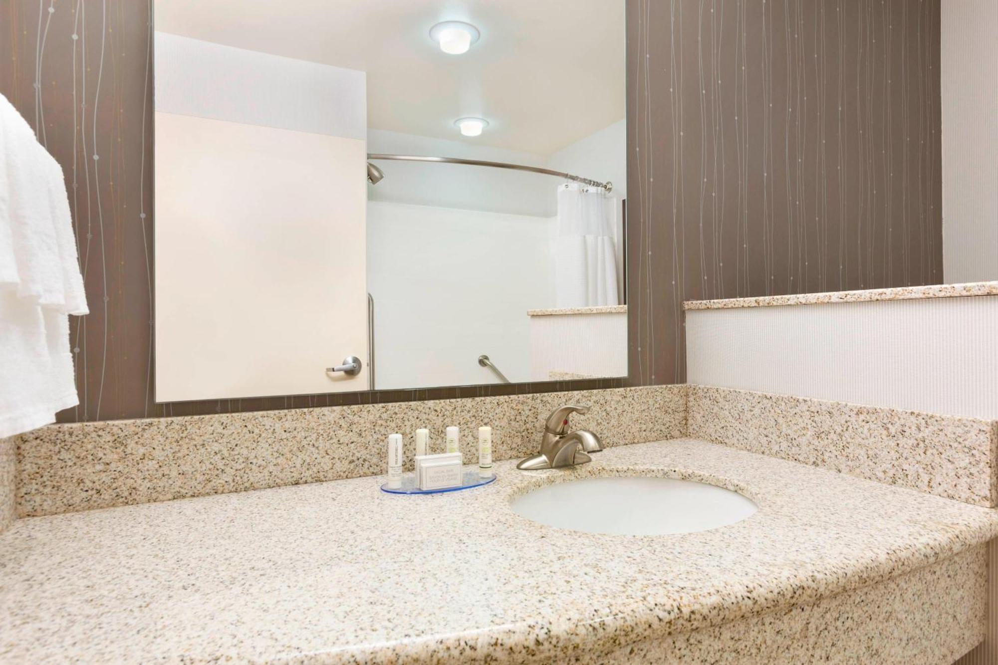 Courtyard By Marriott Kalamazoo Portage Екстериор снимка
