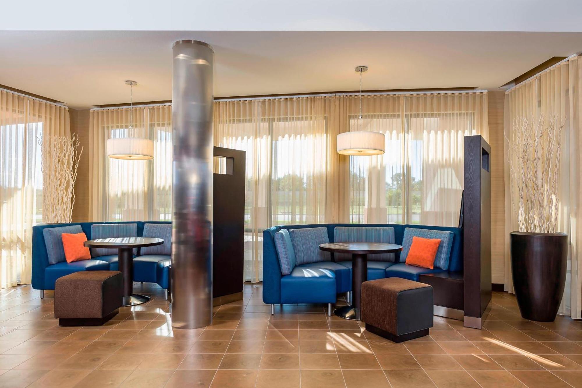 Courtyard By Marriott Kalamazoo Portage Екстериор снимка